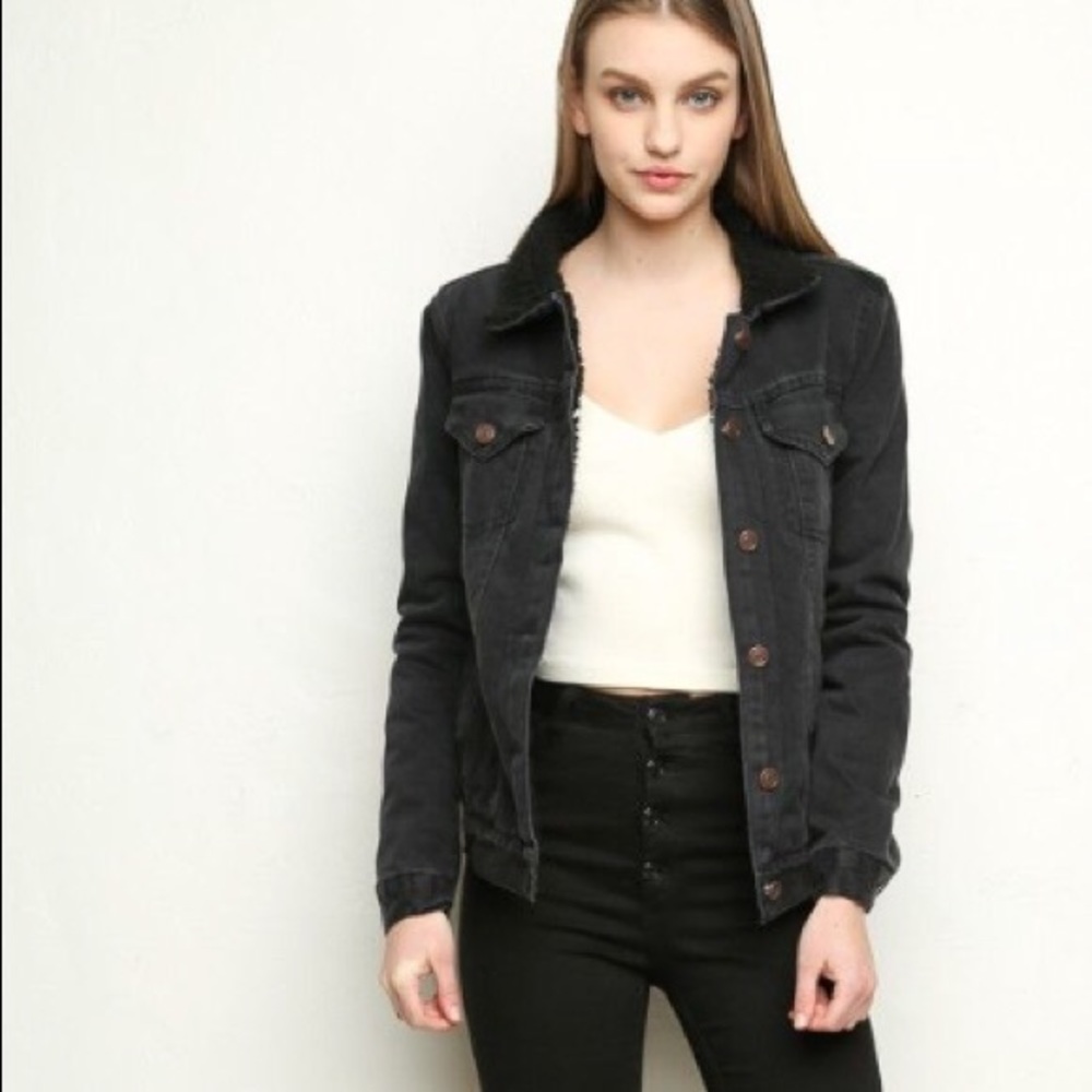 Brandy Melville Denim Sherpa-Lined Jacket